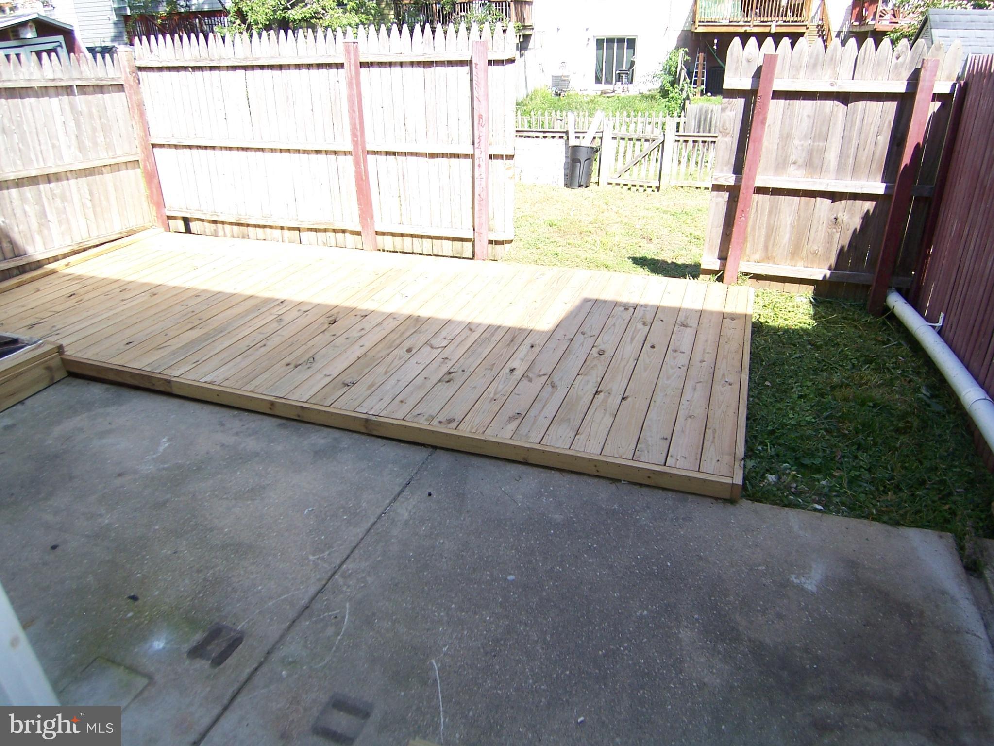 HARFORD SQUARE - Residential Lease