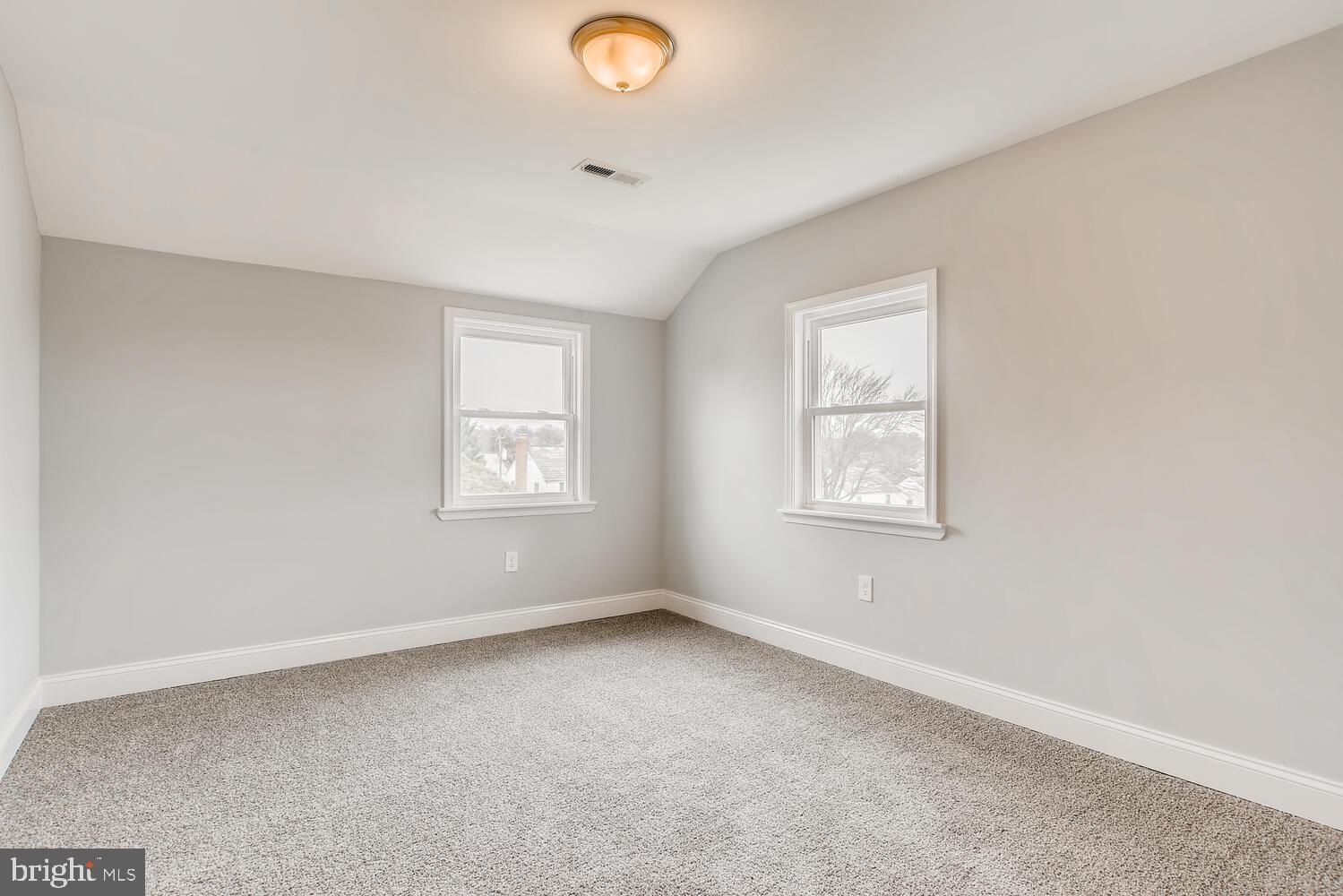 EDNOR GARDENS - LAKESIDE - Residential