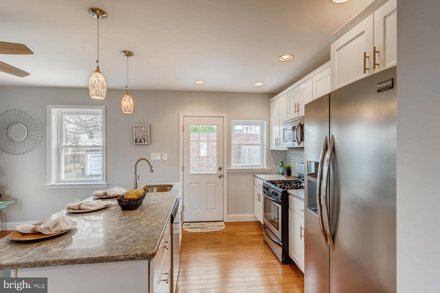 EDNOR GARDENS - LAKESIDE - Residential