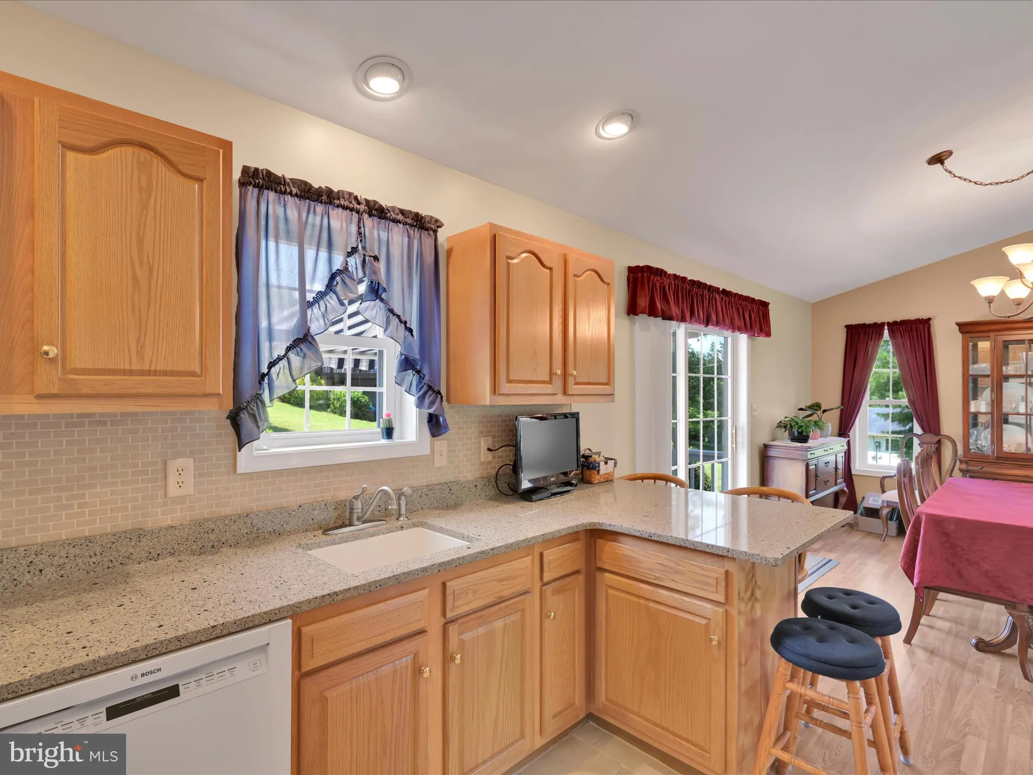 Auburn, Pennsylvania 17922, United States, 3 Bedrooms Bedrooms, ,3 BathroomsBathrooms,Residential,Pending,181639