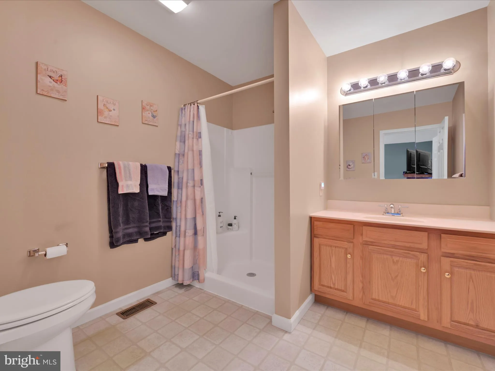 Auburn, Pennsylvania 17922, United States, 3 Bedrooms Bedrooms, ,3 BathroomsBathrooms,Residential,Pending,181639