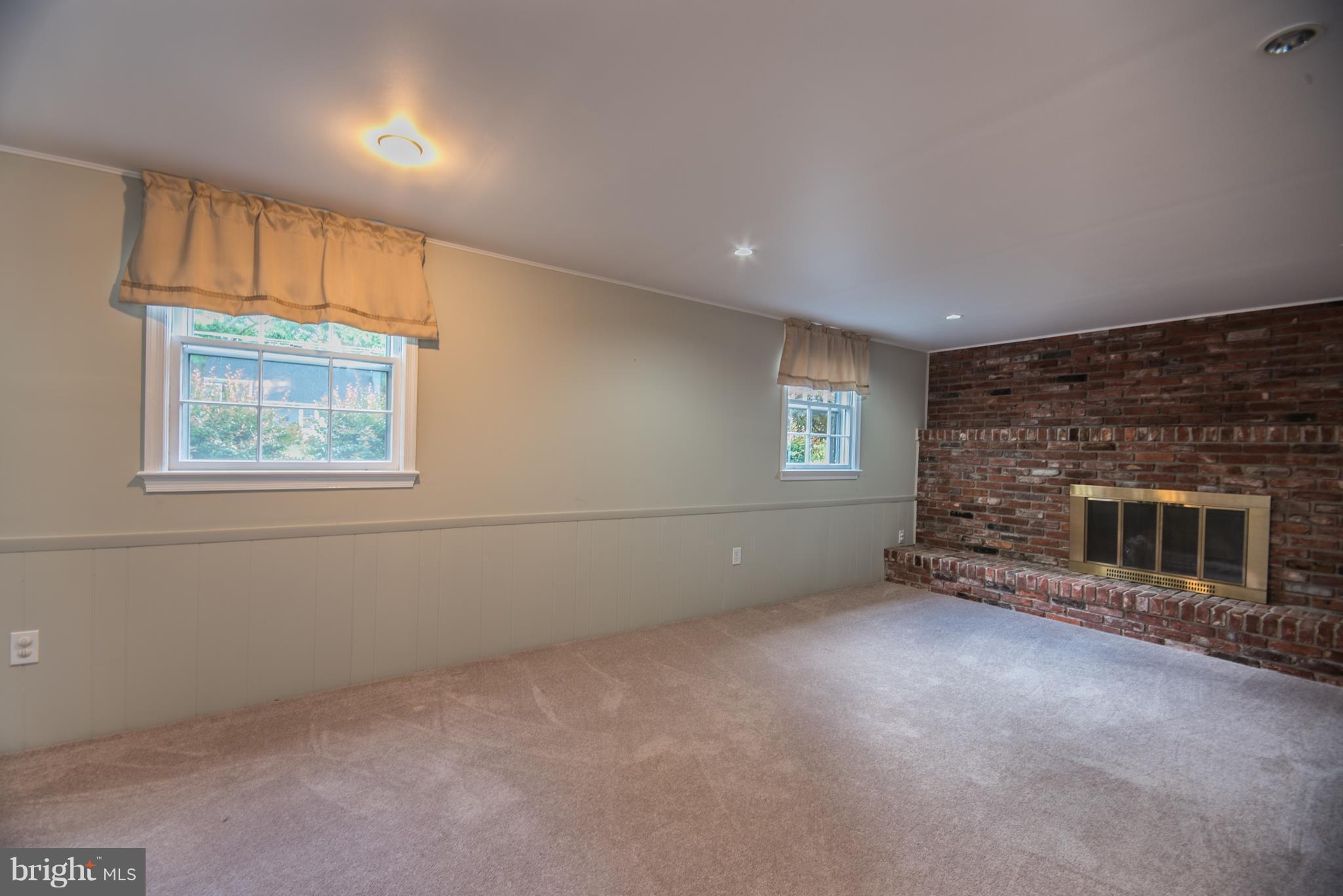 WAYNEWOOD - Residential