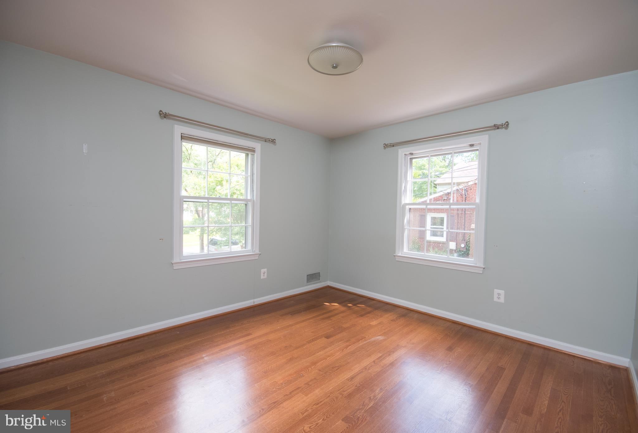 WAYNEWOOD - Residential