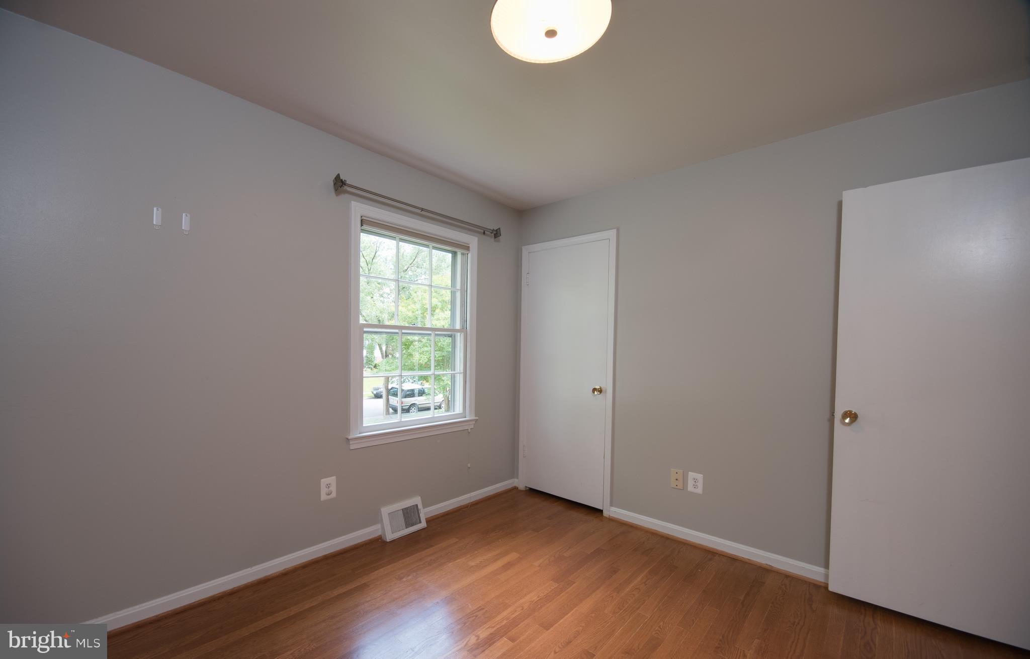 WAYNEWOOD - Residential