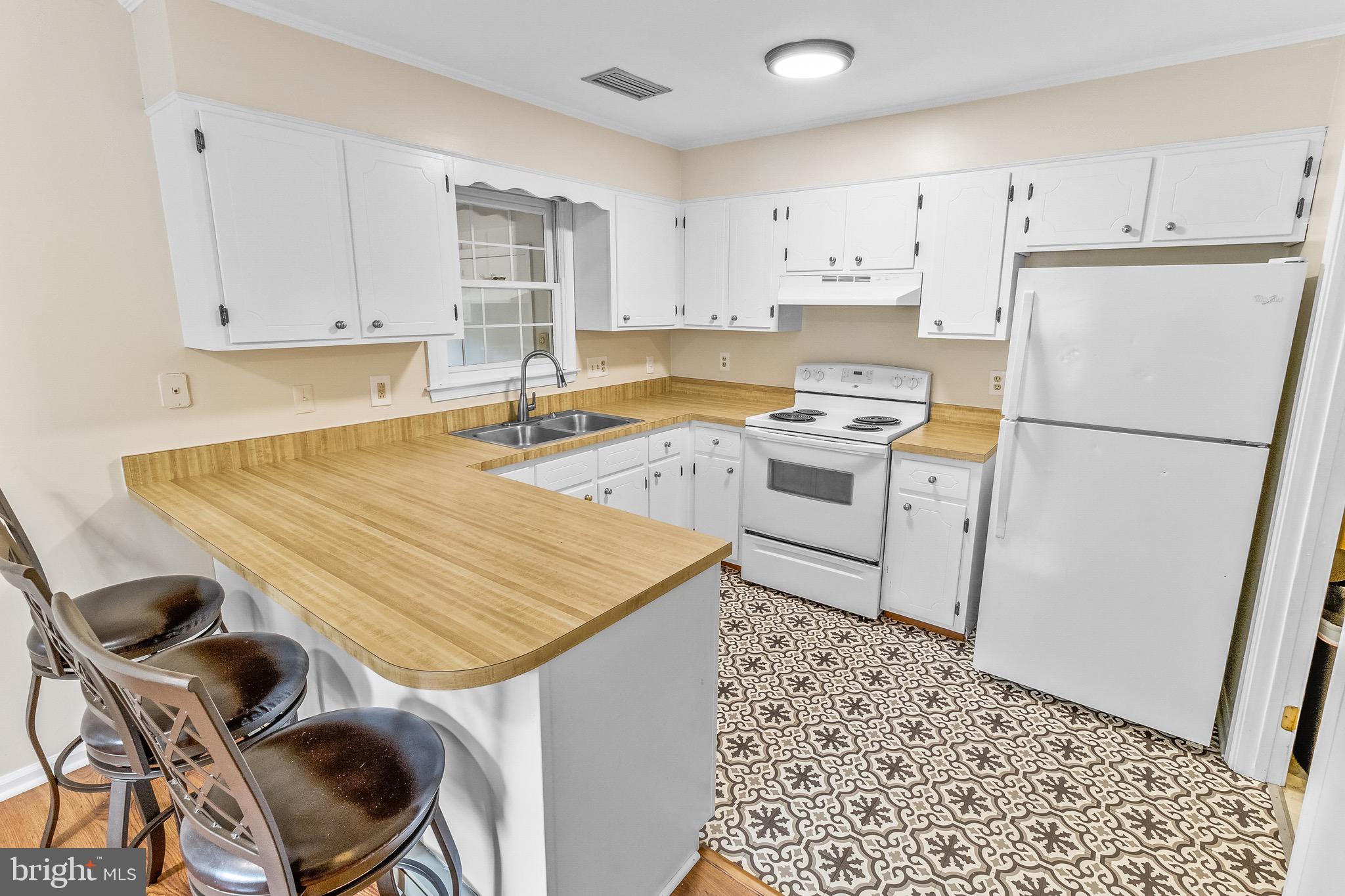 TUSCAWILLA HILLS - Residential