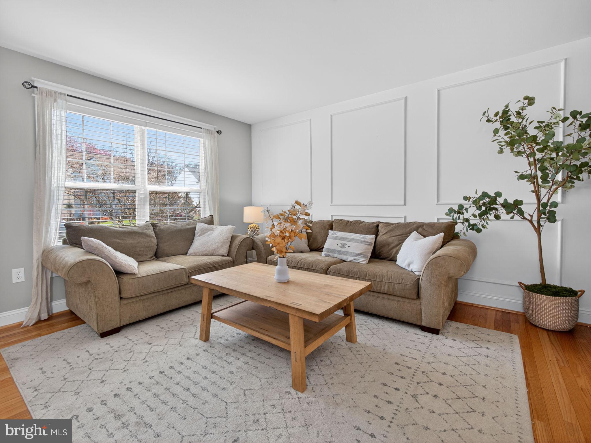 BUCKINGHAM SQ - Residential