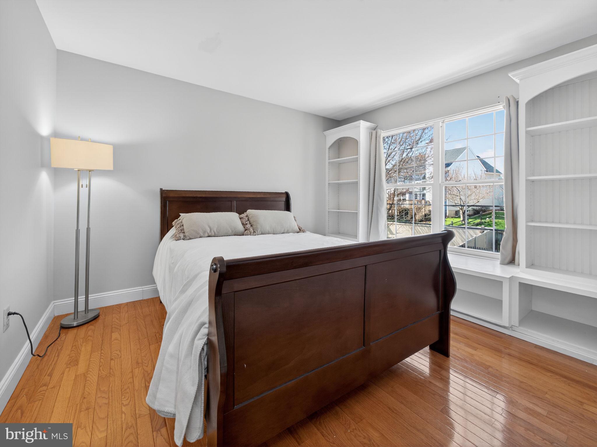 BUCKINGHAM SQ - Residential