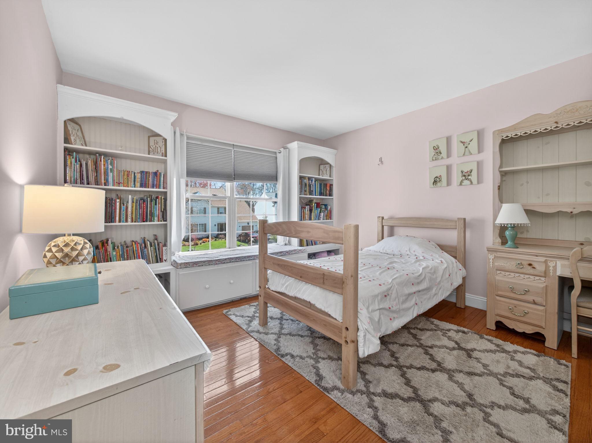 BUCKINGHAM SQ - Residential