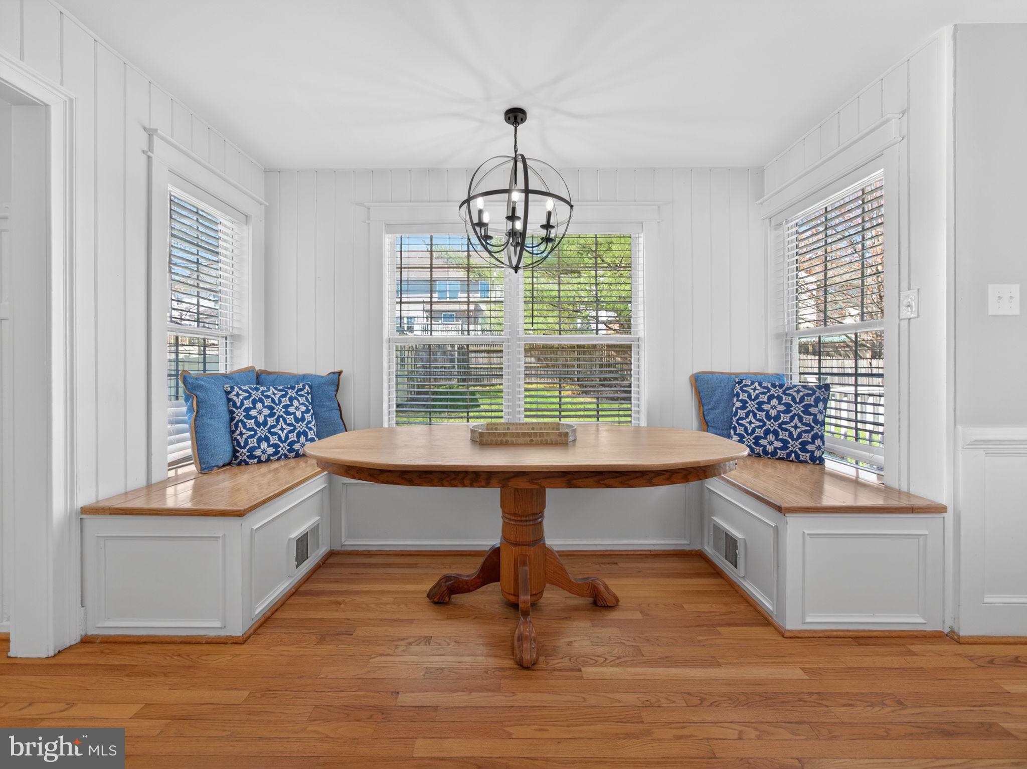 BUCKINGHAM SQ - Residential