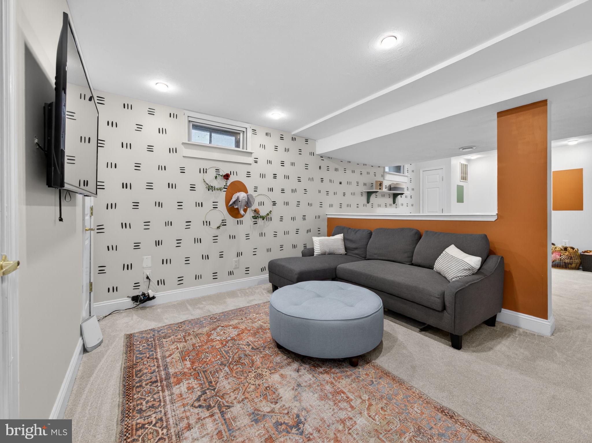 BUCKINGHAM SQ - Residential