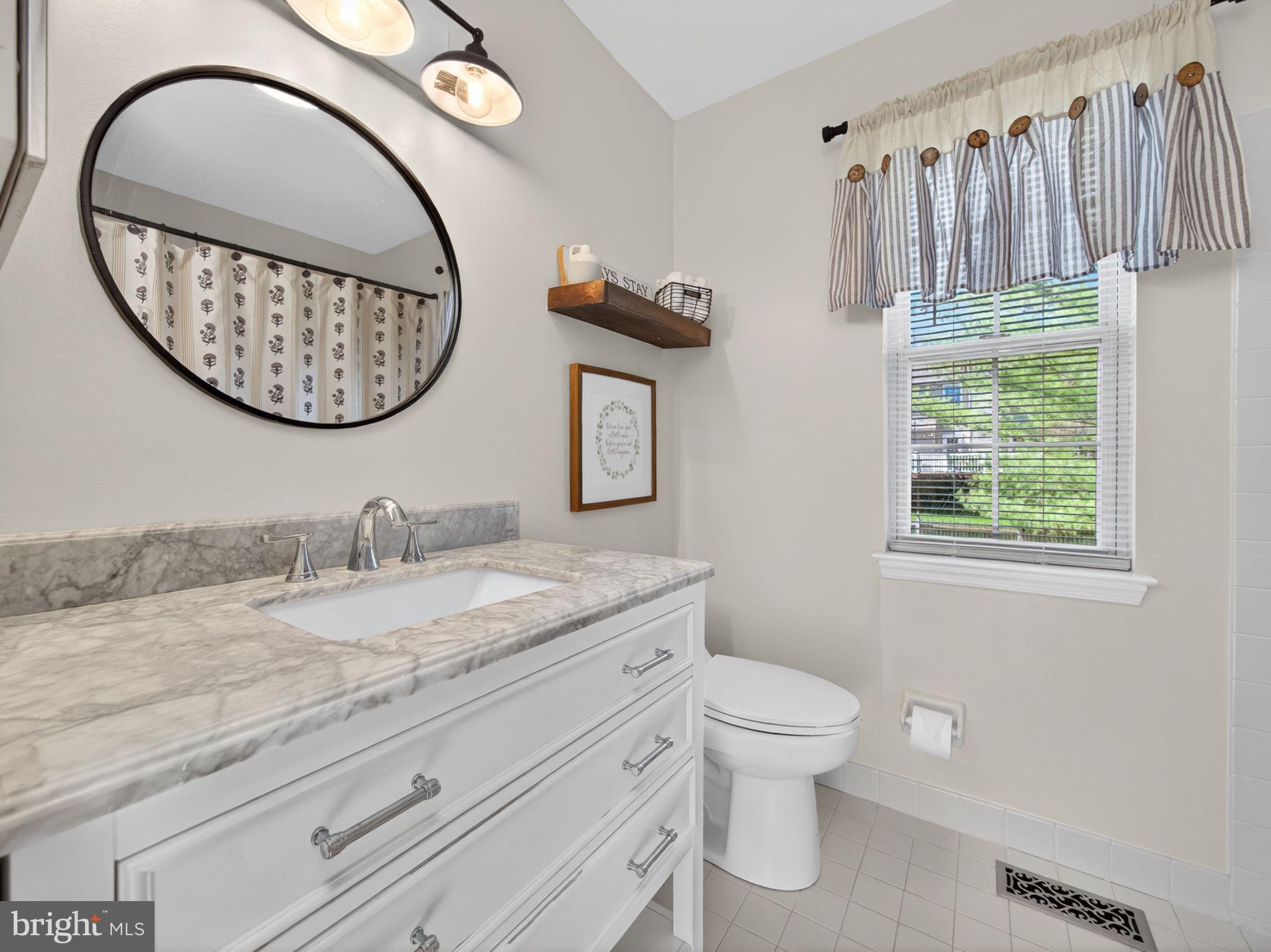 BUCKINGHAM SQ - Residential