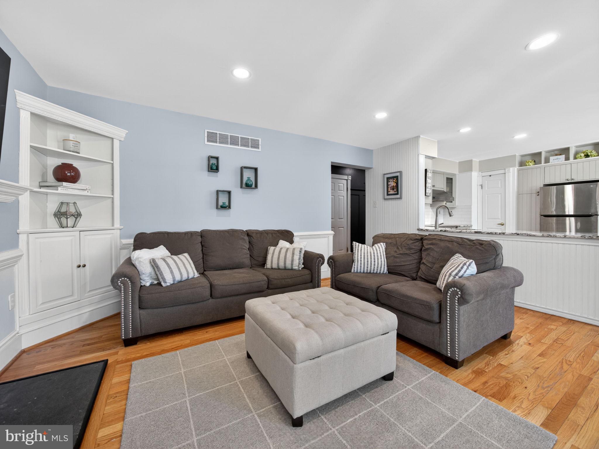 BUCKINGHAM SQ - Residential