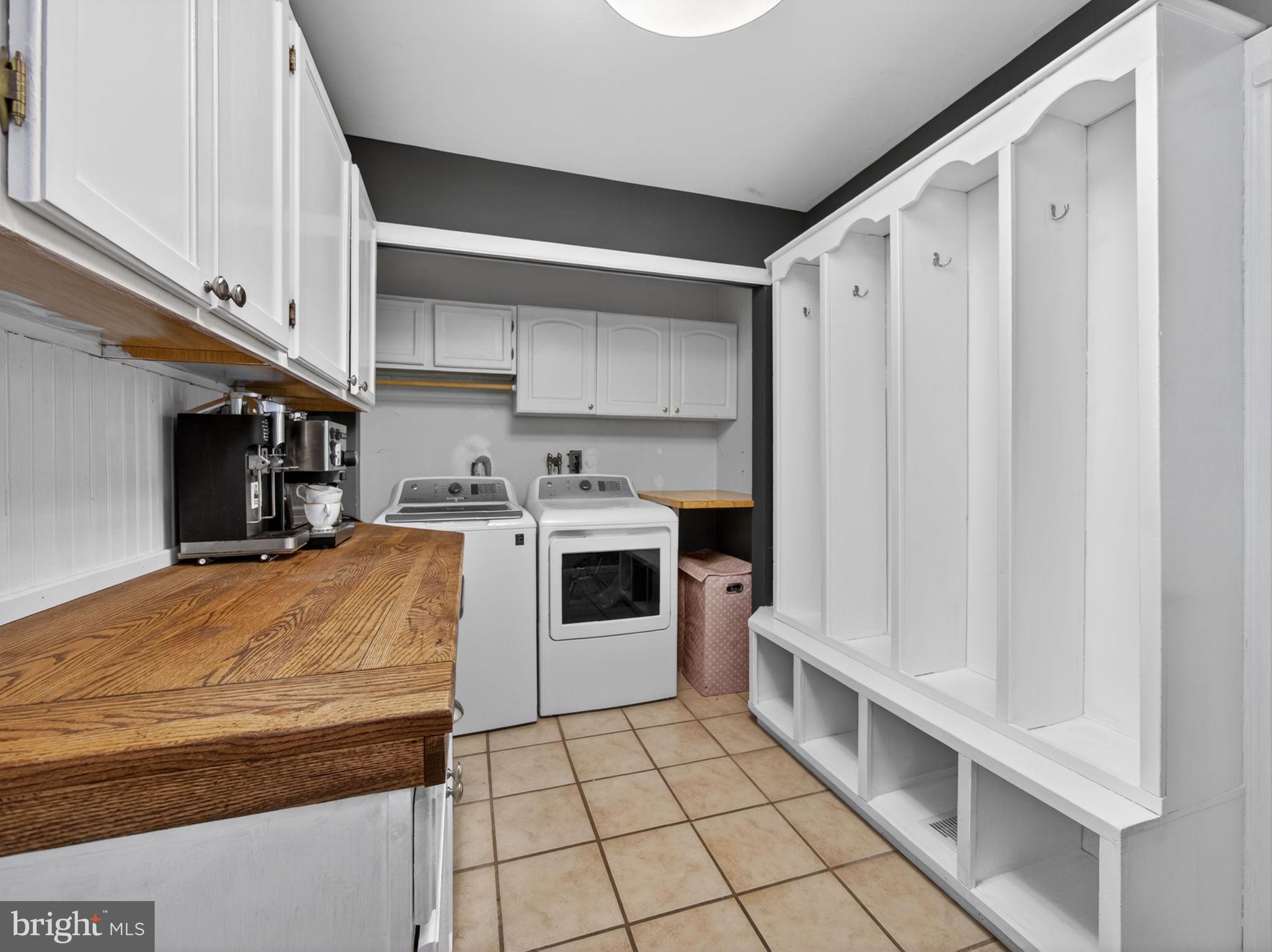 BUCKINGHAM SQ - Residential