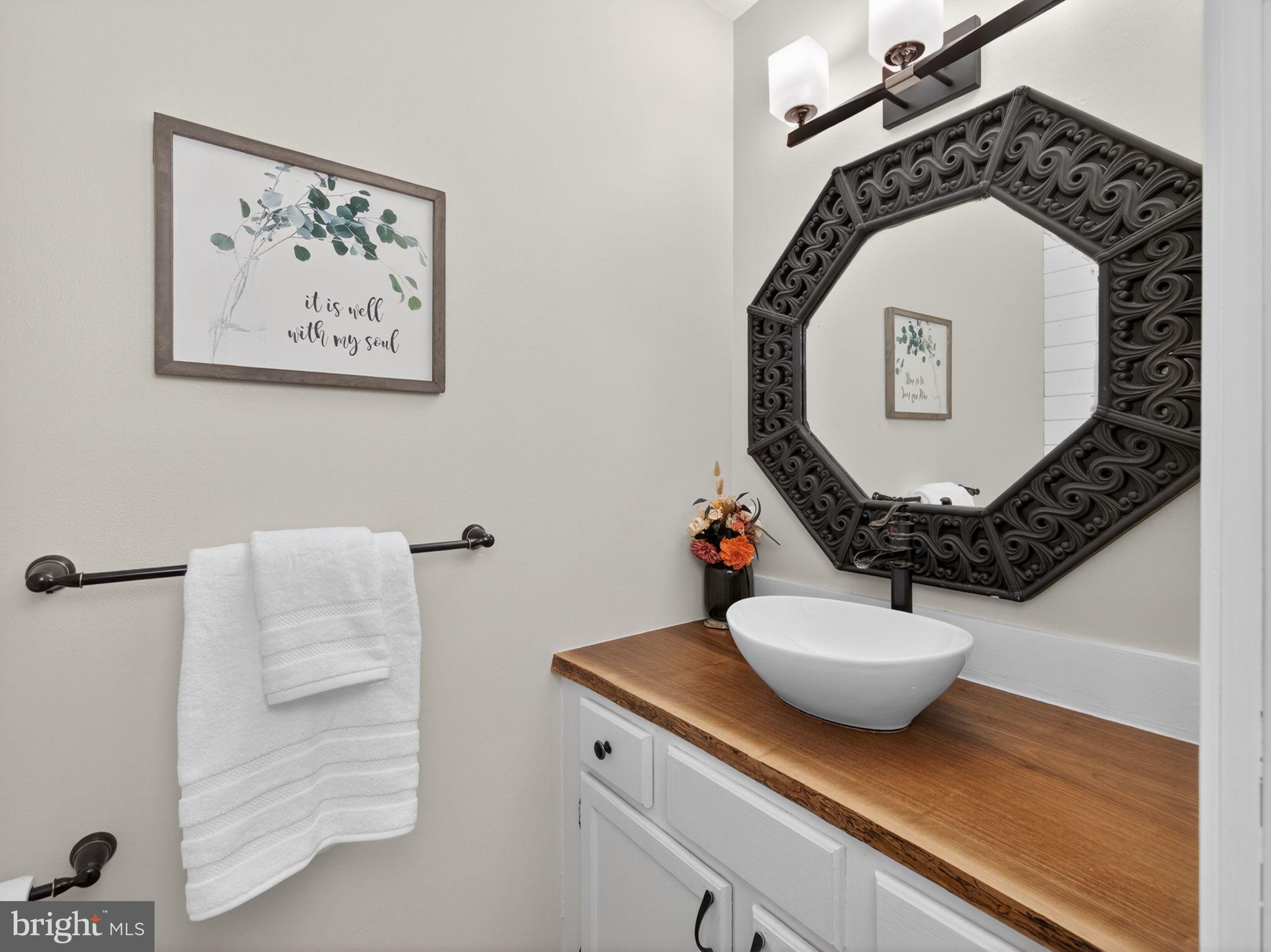 BUCKINGHAM SQ - Residential