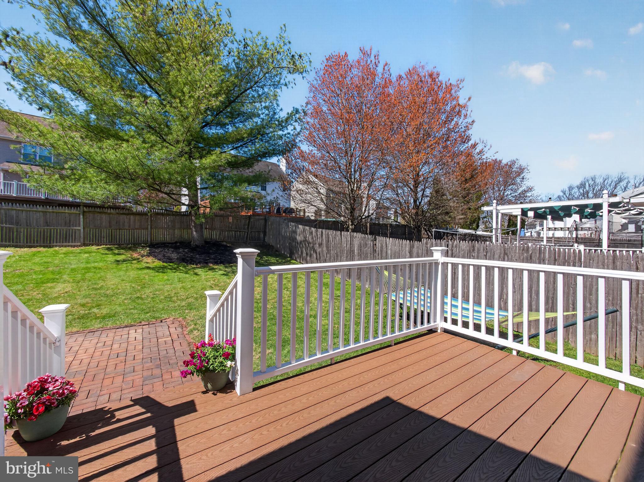 BUCKINGHAM SQ - Residential