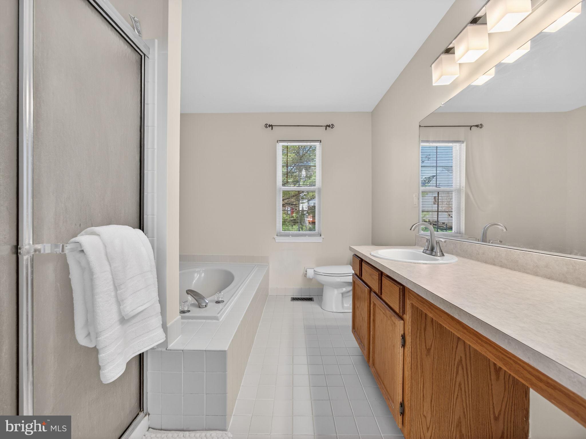 BUCKINGHAM SQ - Residential