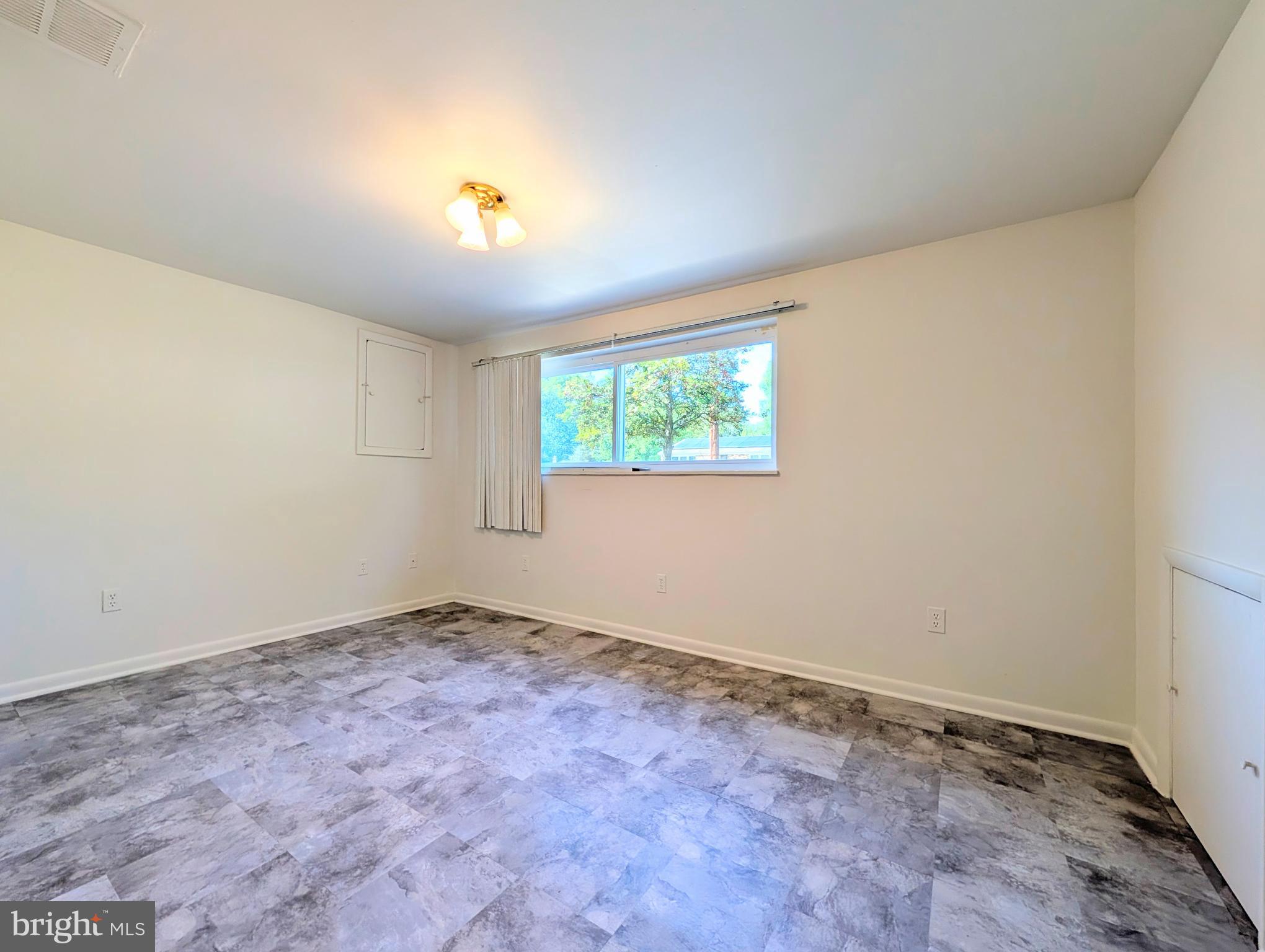 BERWYN HEIGHTS - Residential
