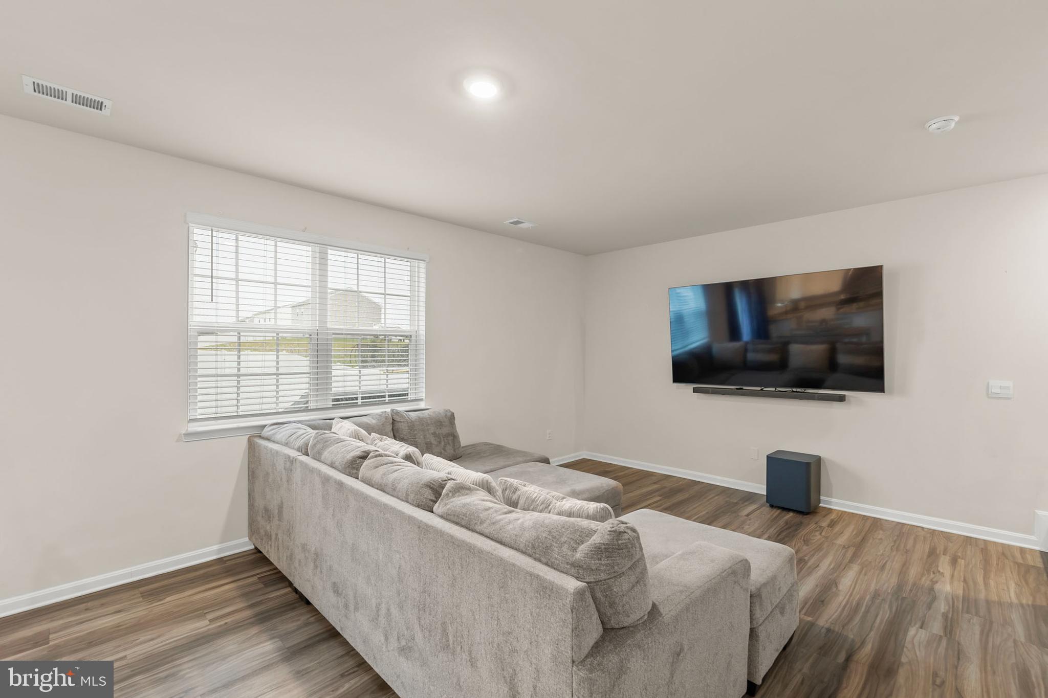 MAGNOLIA SPRINGS - Residential Lease