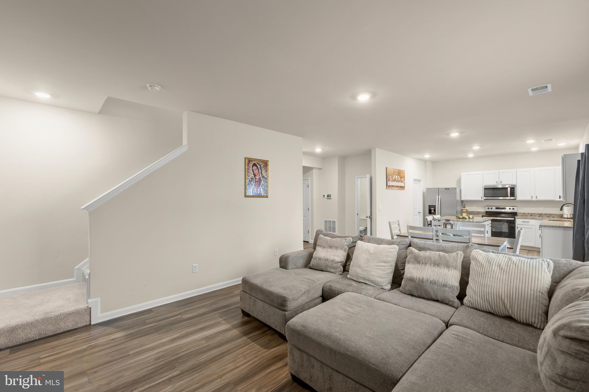 MAGNOLIA SPRINGS - Residential Lease