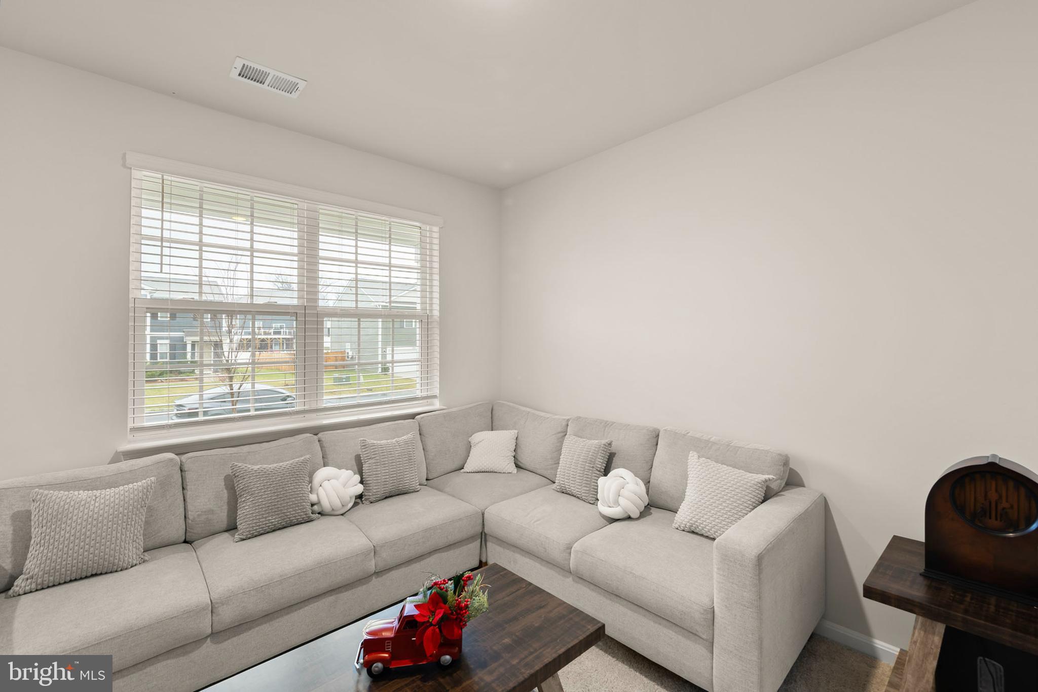 MAGNOLIA SPRINGS - Residential Lease