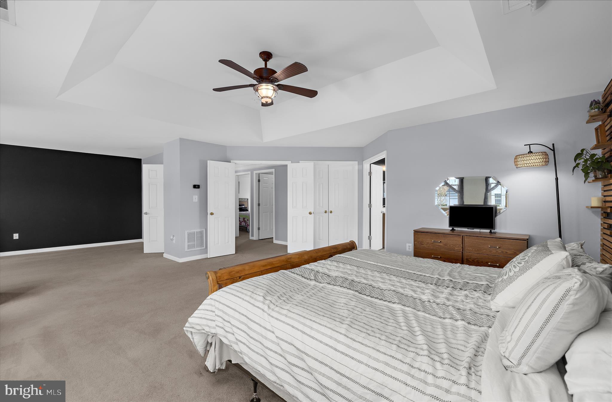 NORTH BROOK - Residential