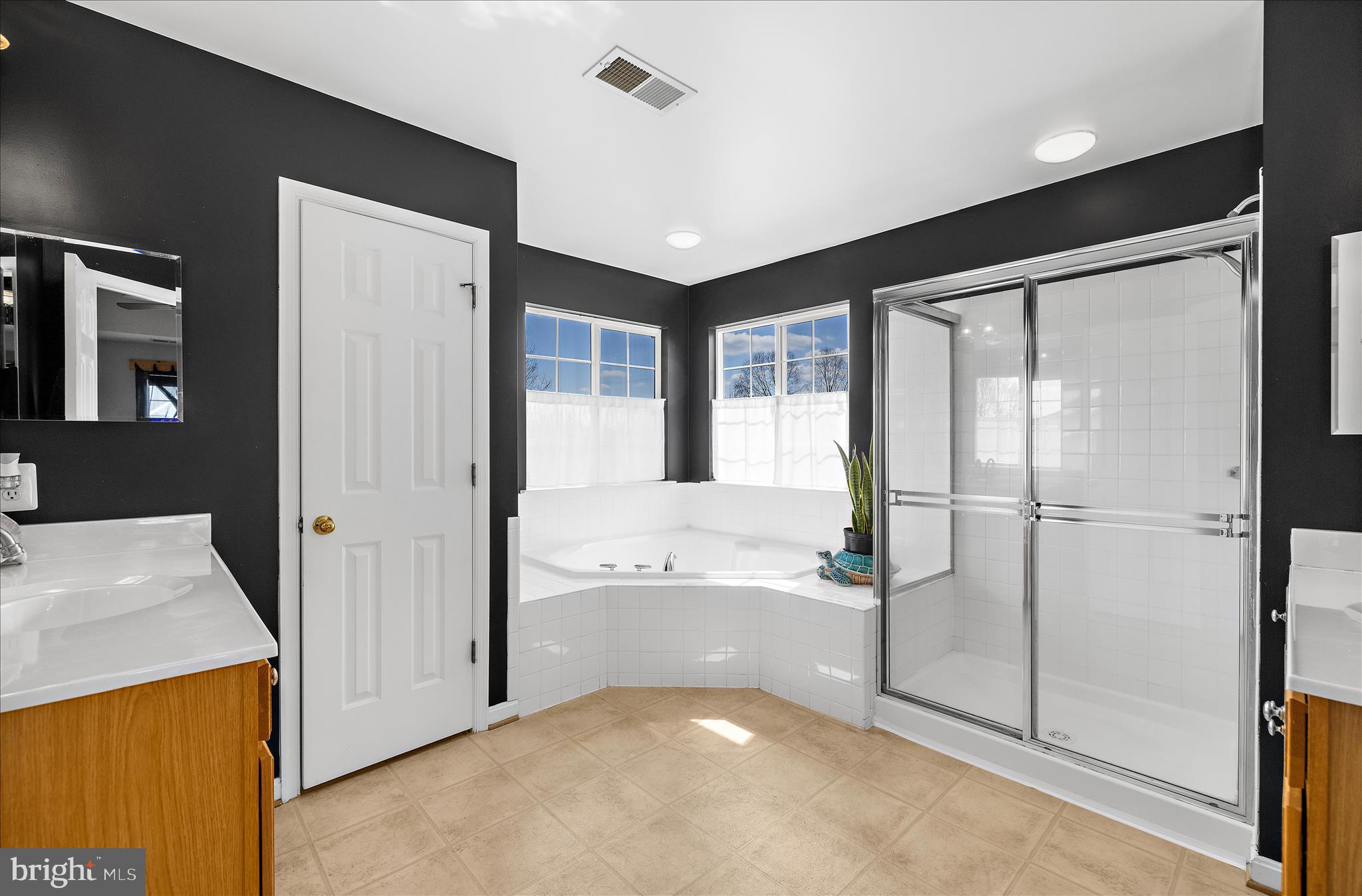 NORTH BROOK - Residential