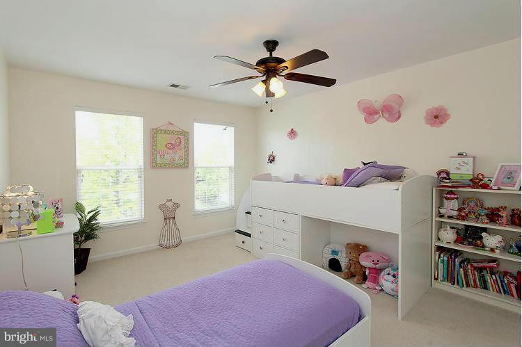 BELMONT COUNTRY CLUB - Residential Lease