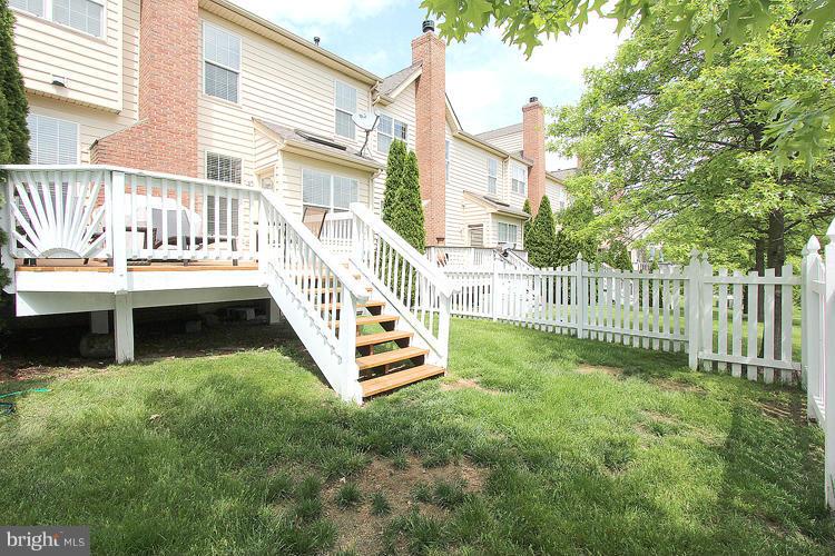 BELMONT COUNTRY CLUB - Residential Lease