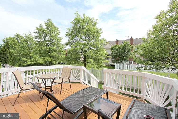 BELMONT COUNTRY CLUB - Residential Lease