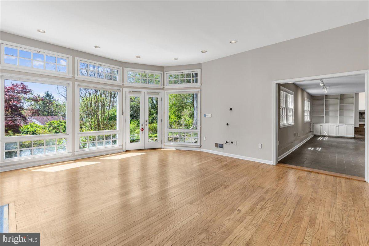 CHESTERBROOK - Residential