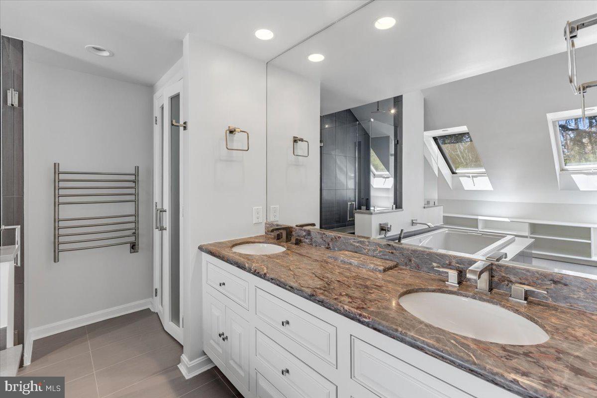 CHESTERBROOK - Residential