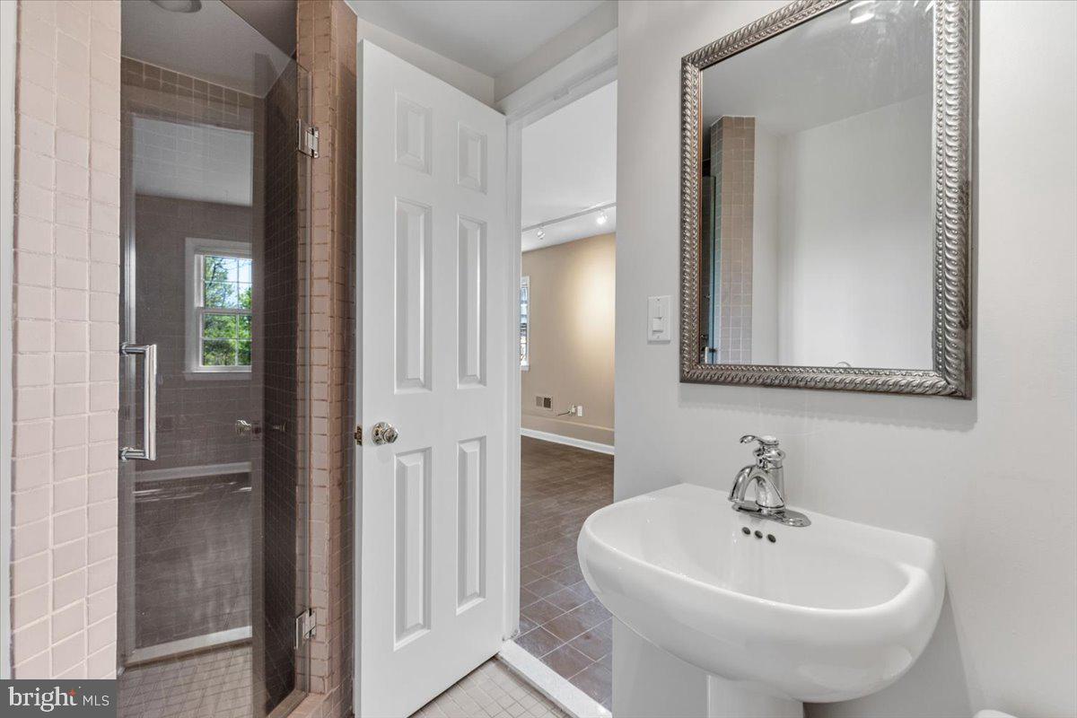 CHESTERBROOK - Residential