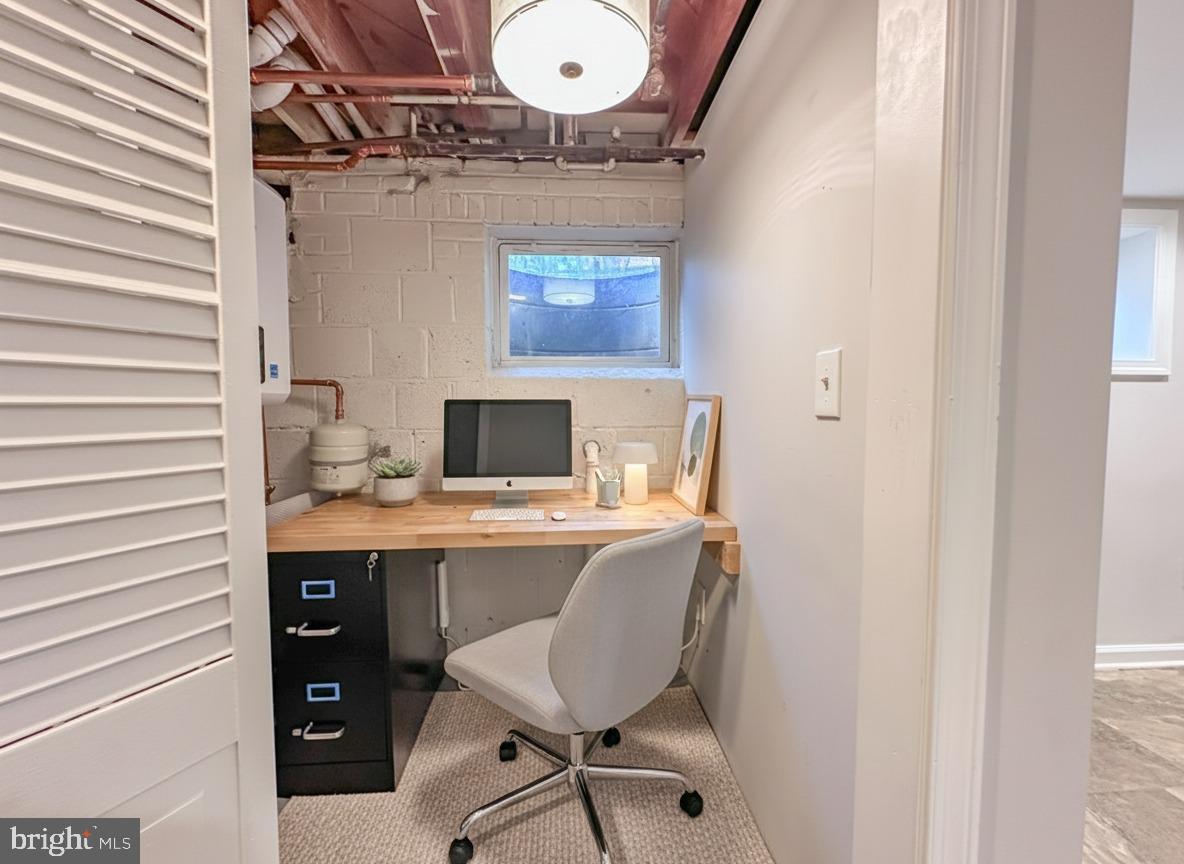 WARWICK VILLAGE - Residential Lease