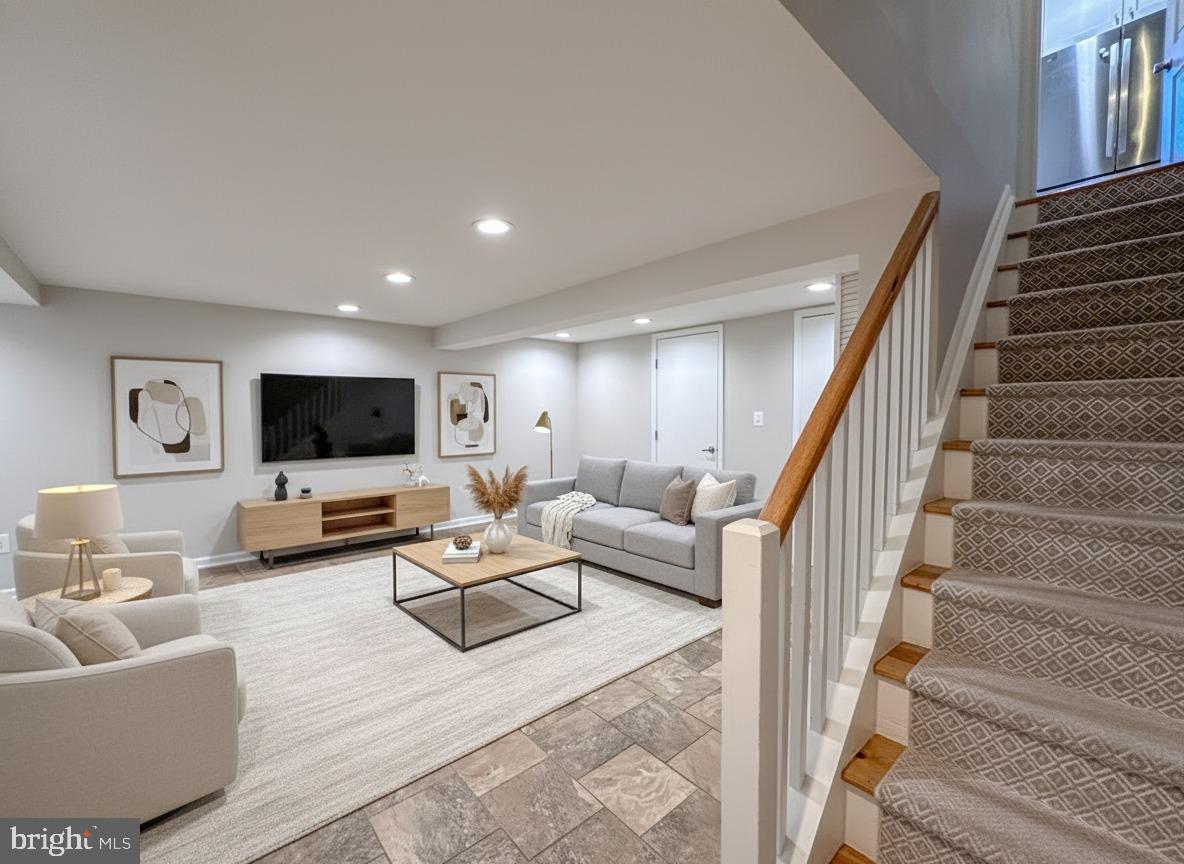 WARWICK VILLAGE - Residential Lease