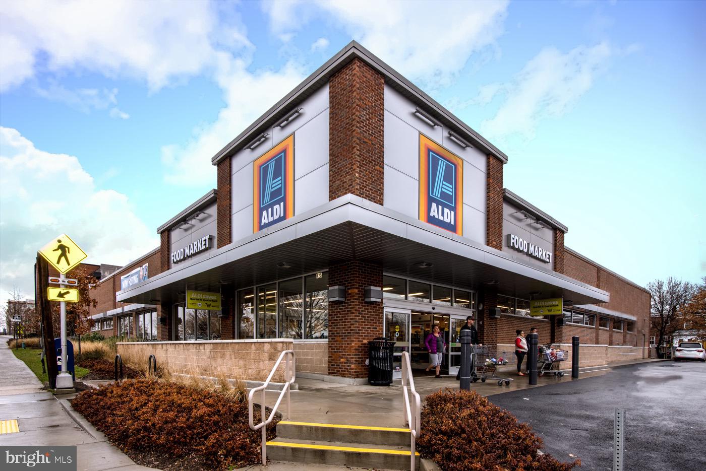 WARWICK VILLAGE - Residential Lease