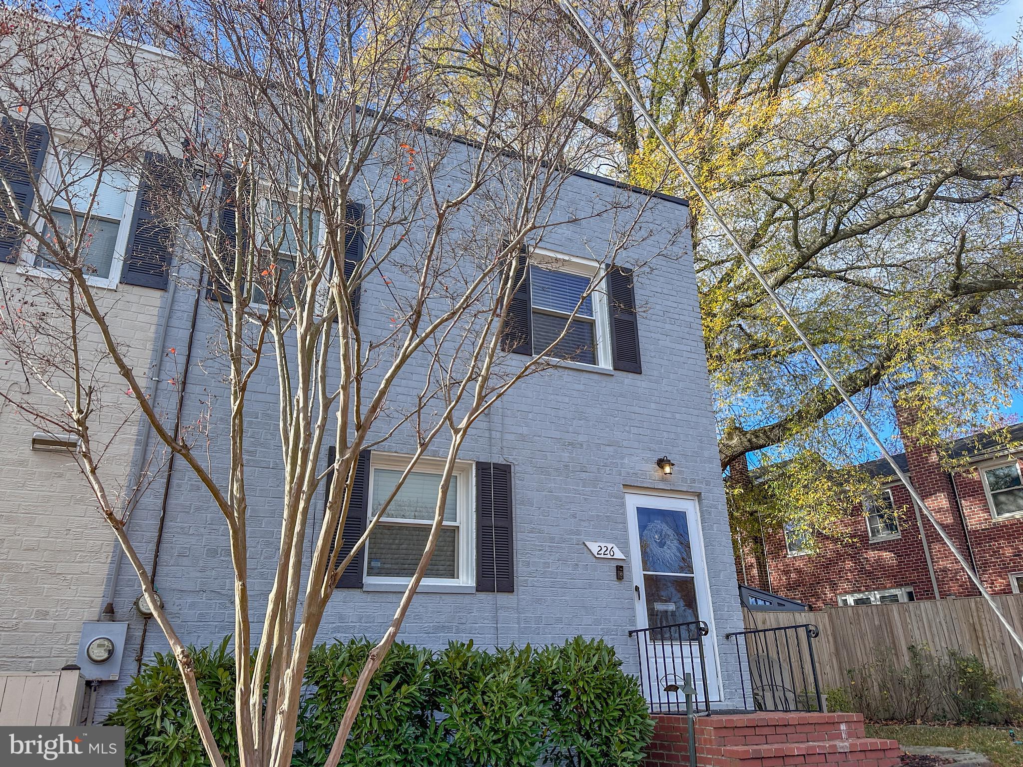 WARWICK VILLAGE - Residential Lease