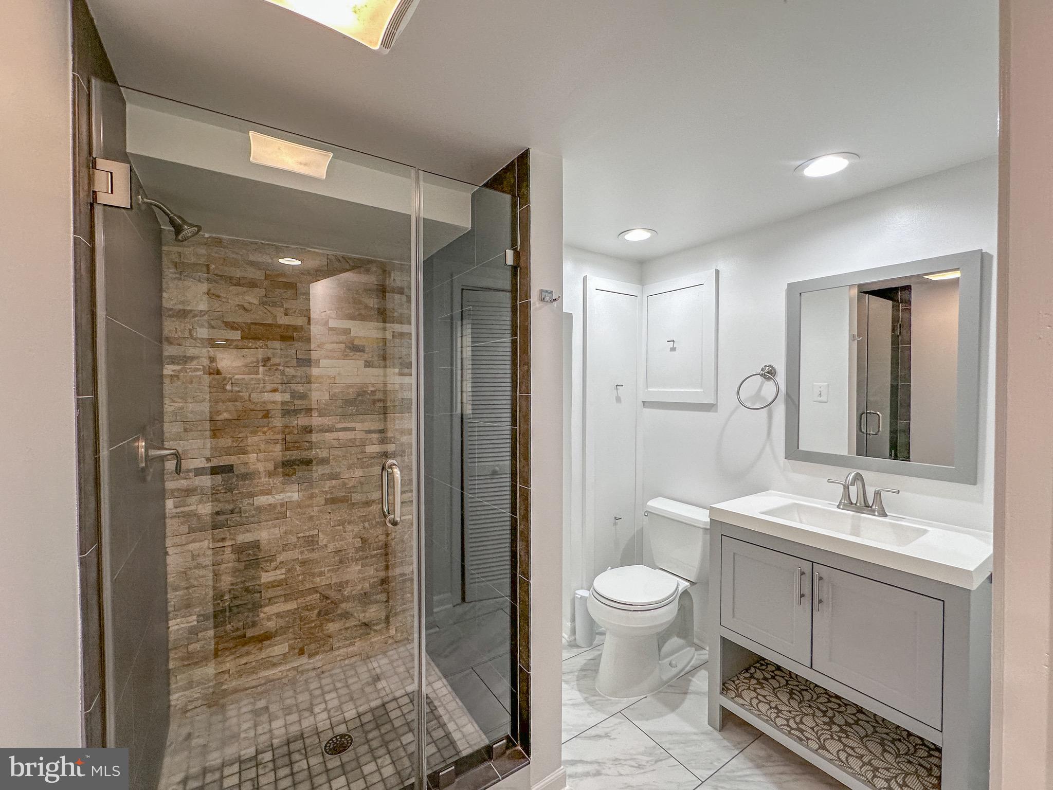 WARWICK VILLAGE - Residential Lease