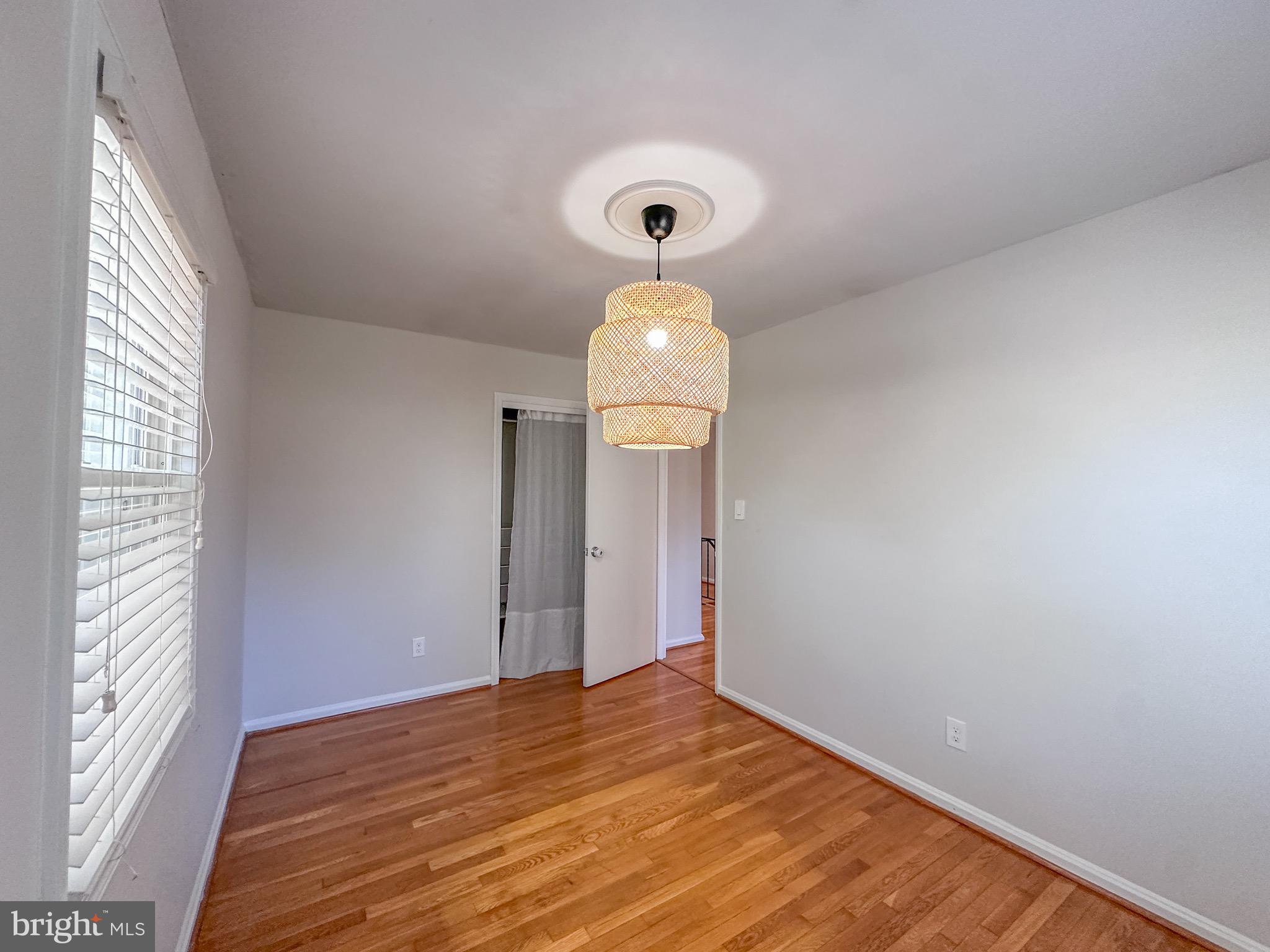 WARWICK VILLAGE - Residential Lease