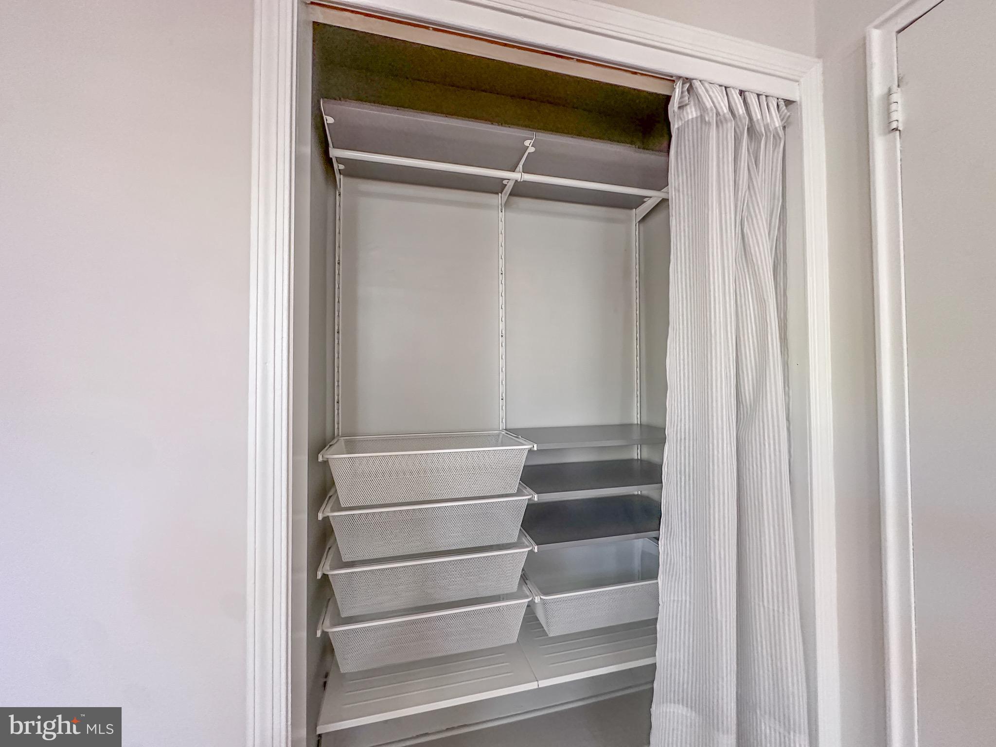 WARWICK VILLAGE - Residential Lease