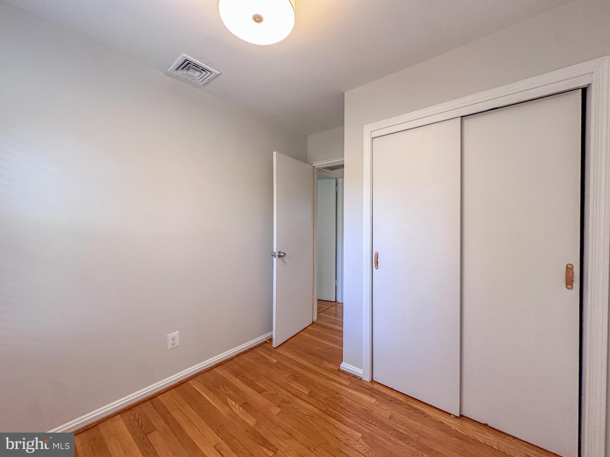 WARWICK VILLAGE - Residential Lease