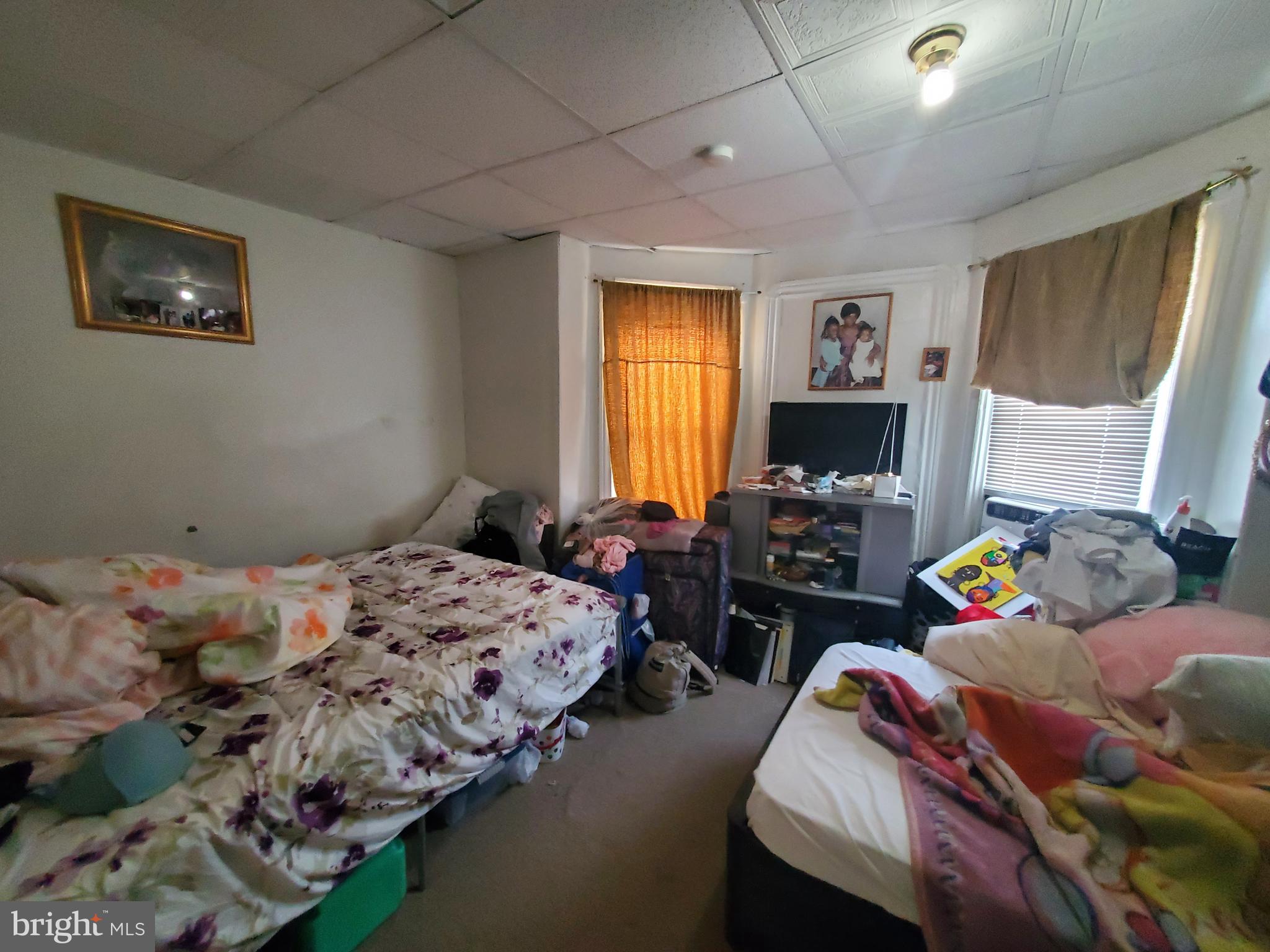 OLNEY - Commercial Sale