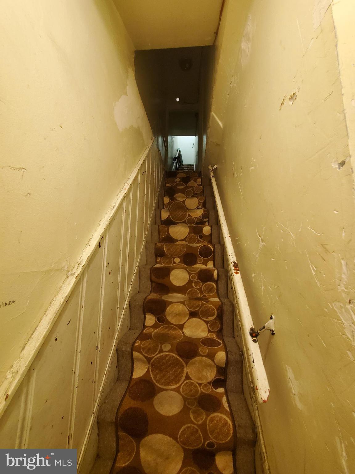 OLNEY - Commercial Sale