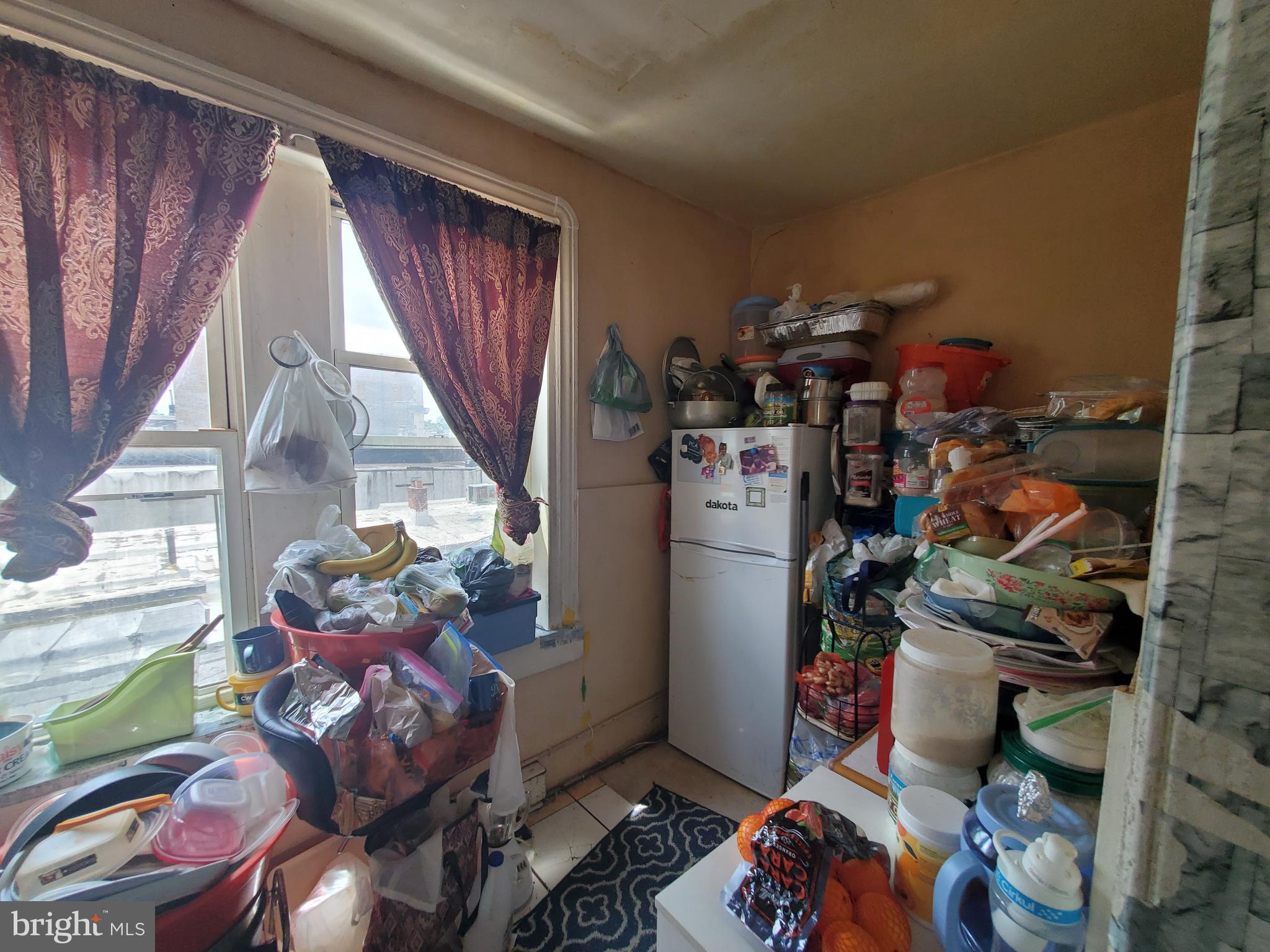 OLNEY - Commercial Sale