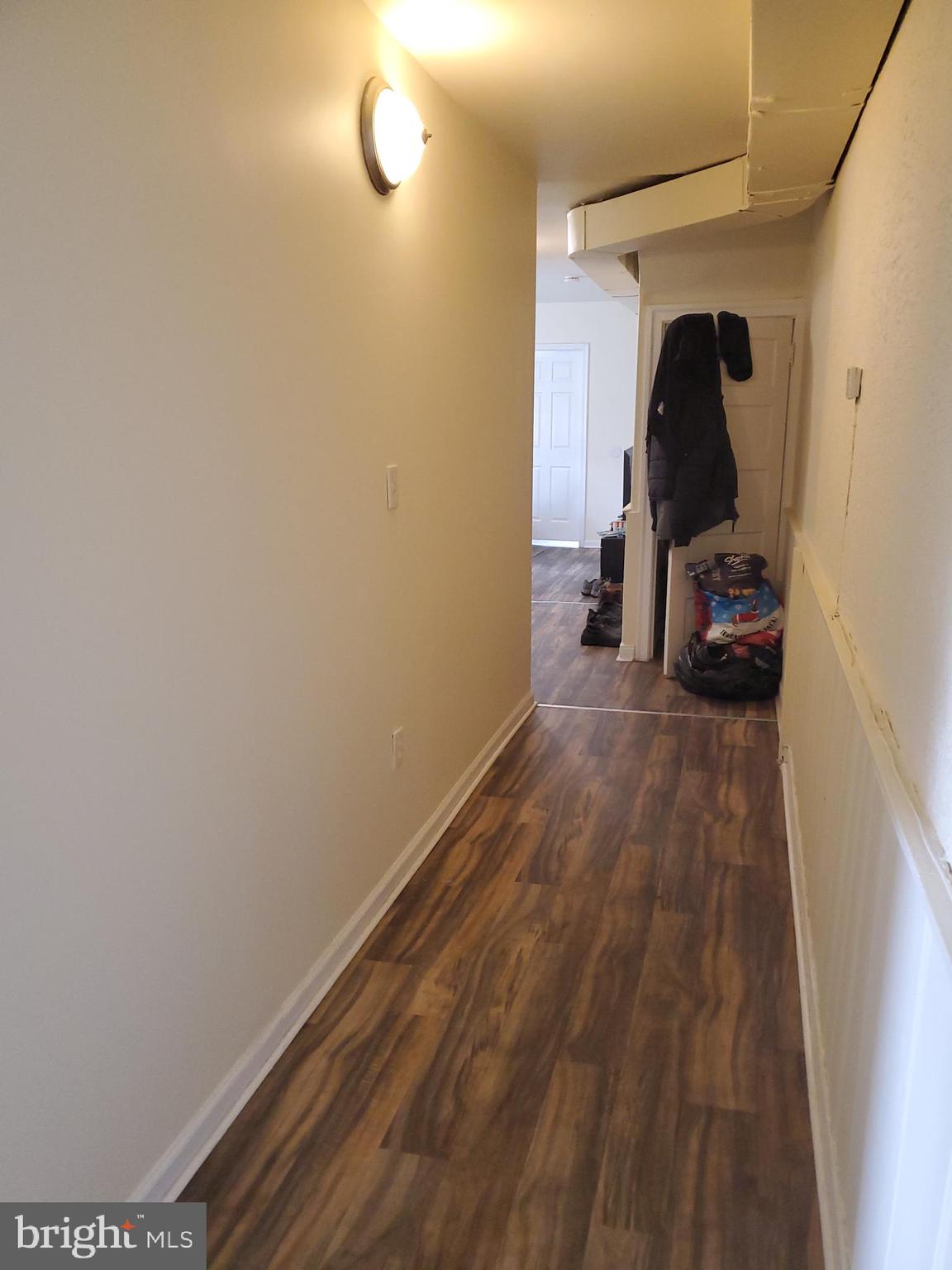 OLNEY - Commercial Sale