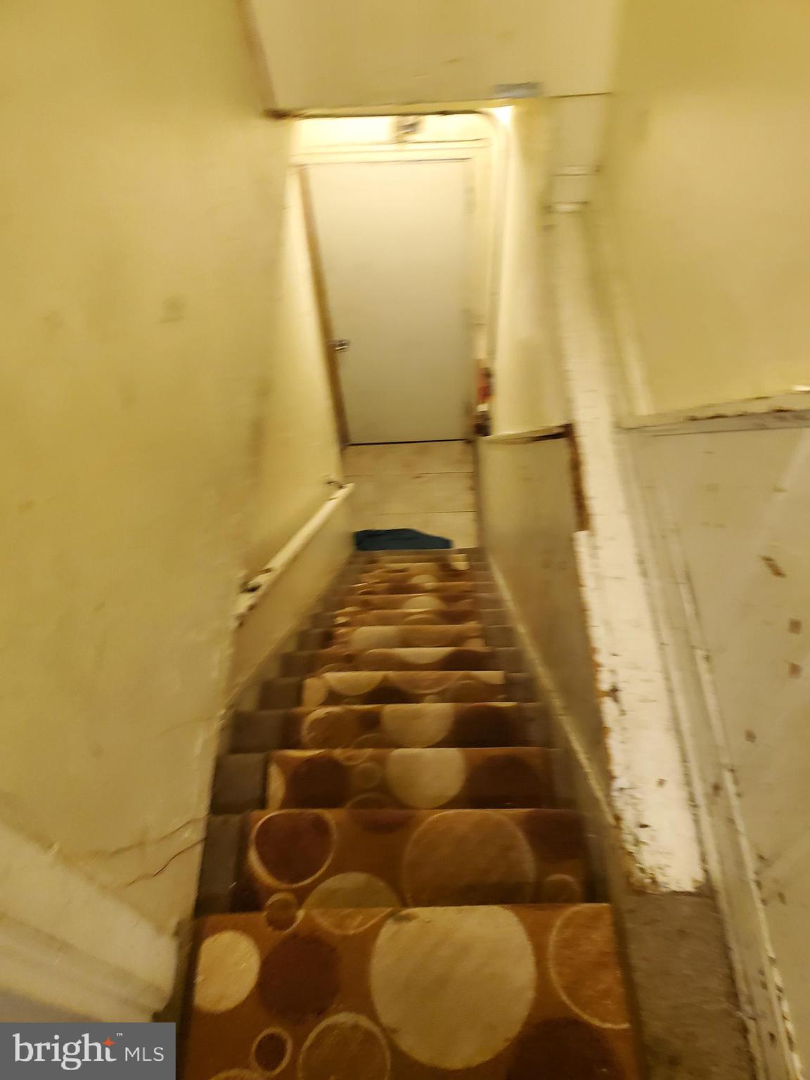 OLNEY - Commercial Sale