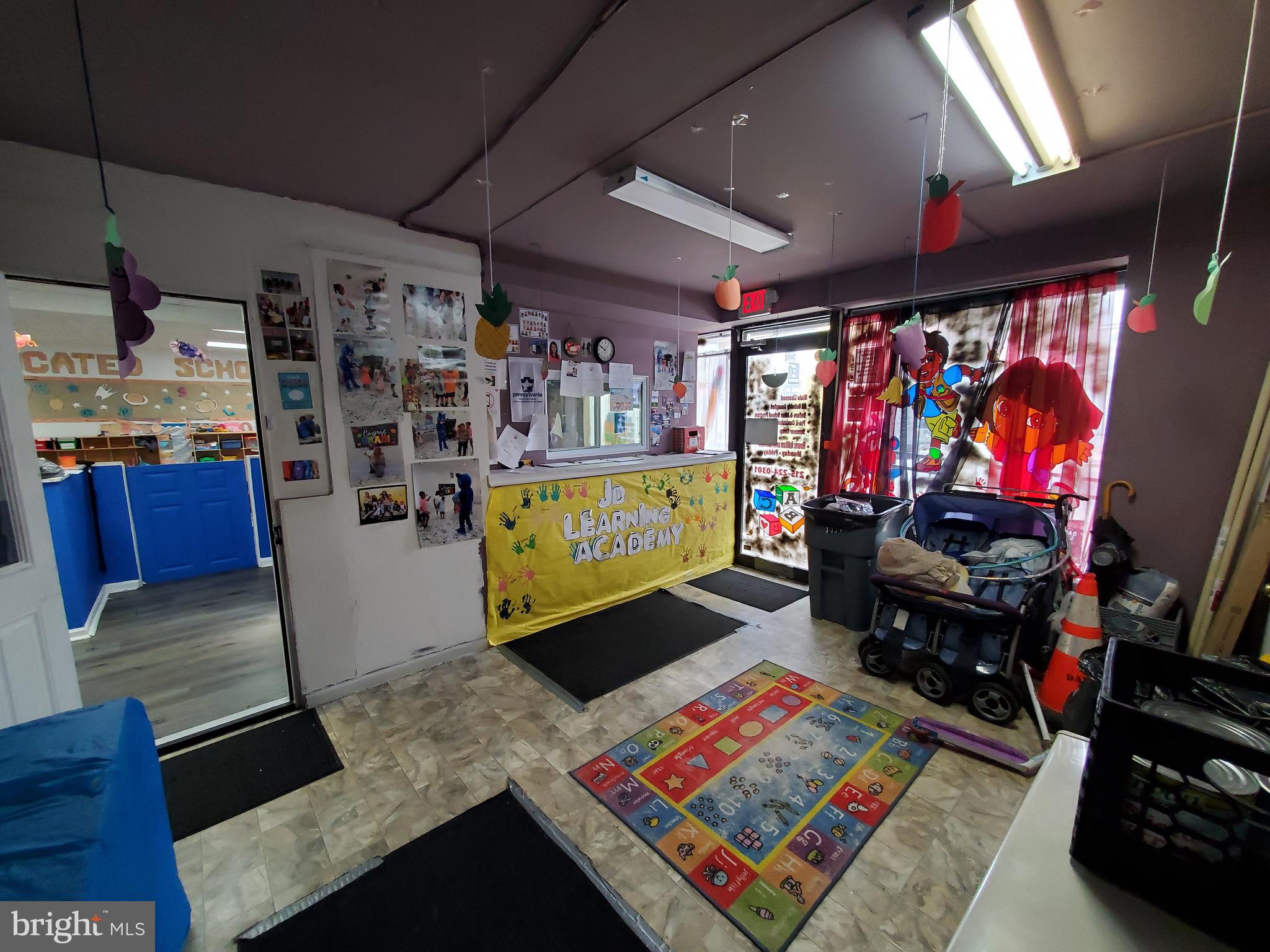 OLNEY - Commercial Sale