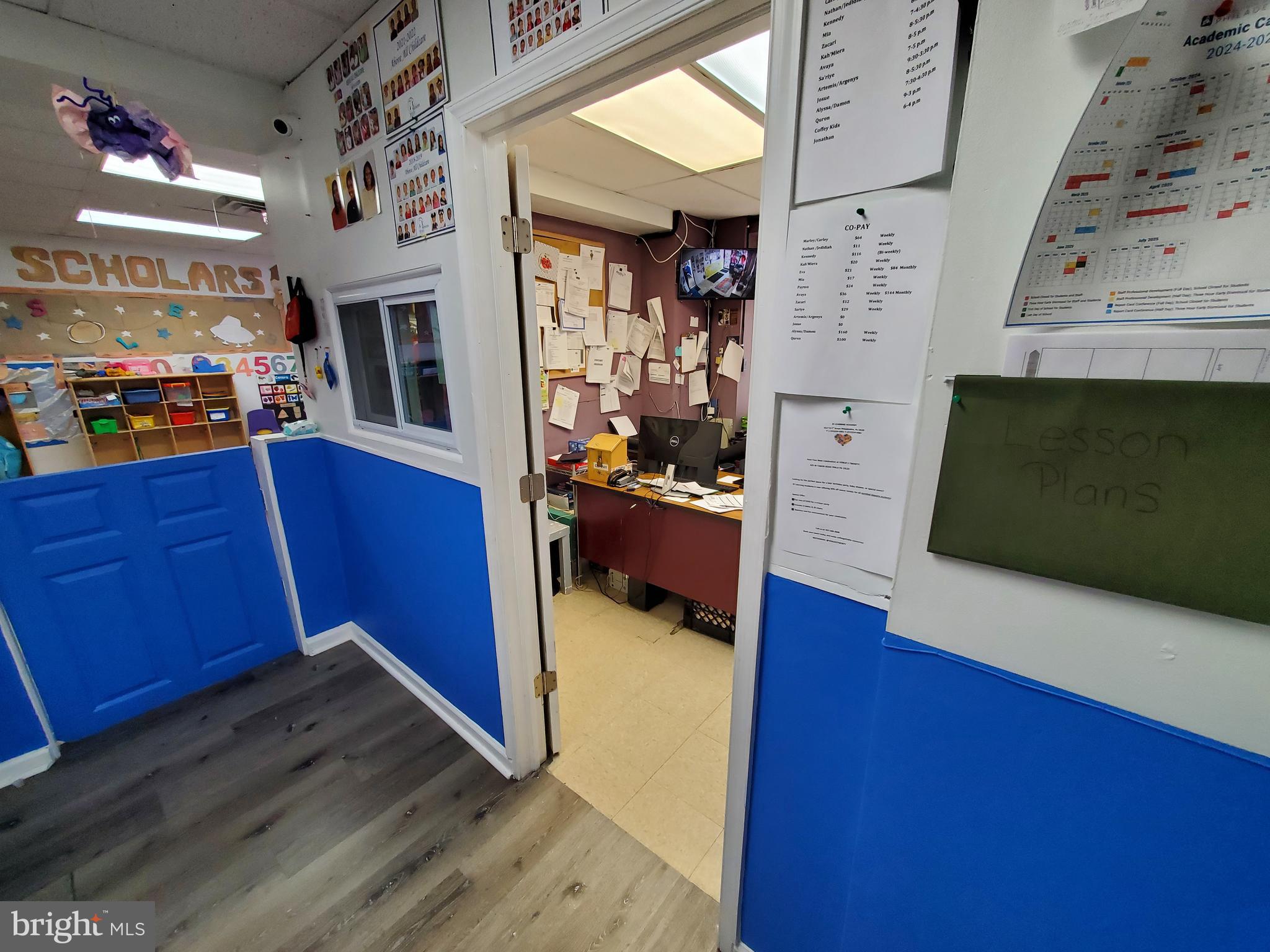 OLNEY - Commercial Sale