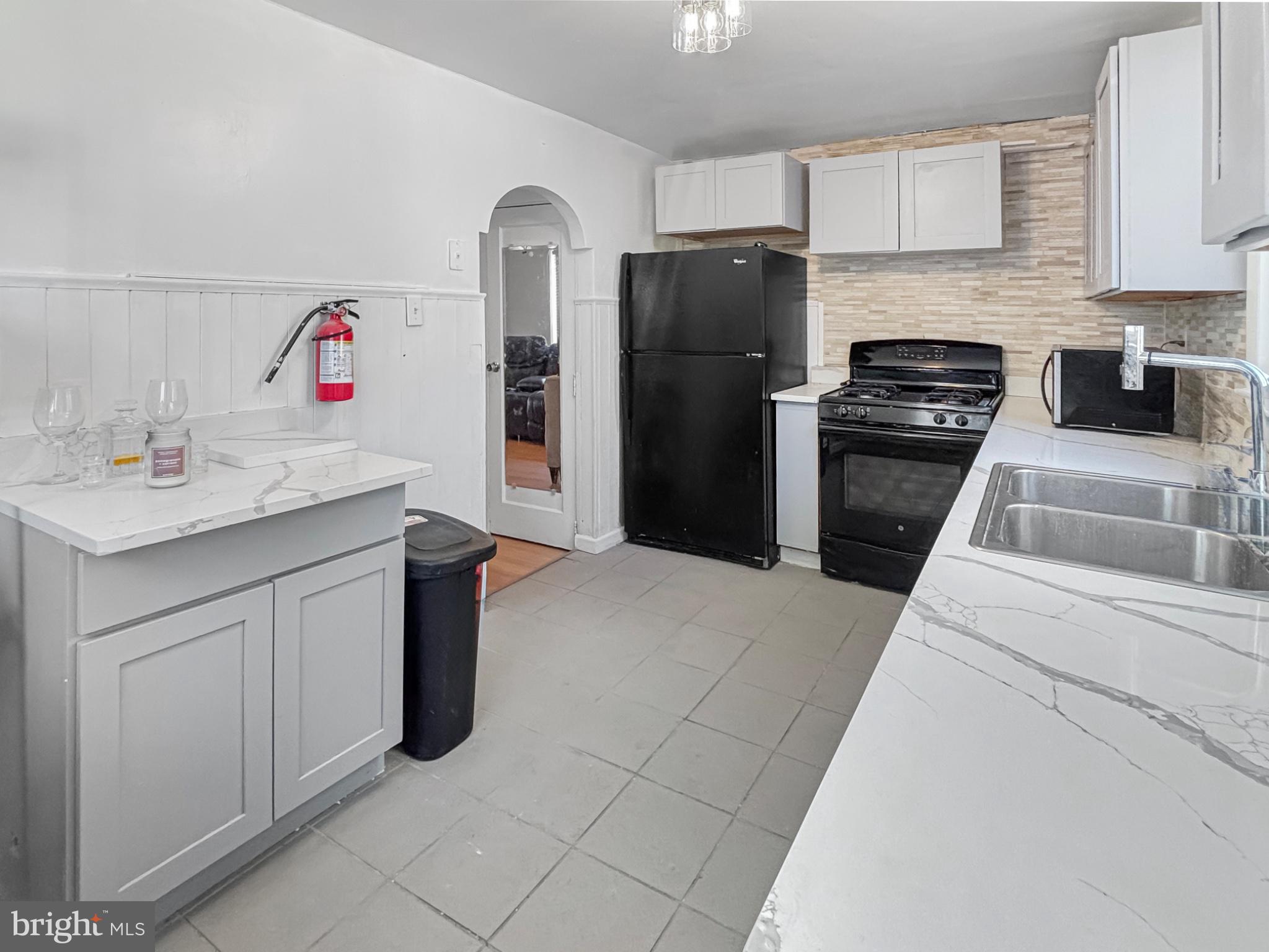 554 SPRINGFIELD AVENUE