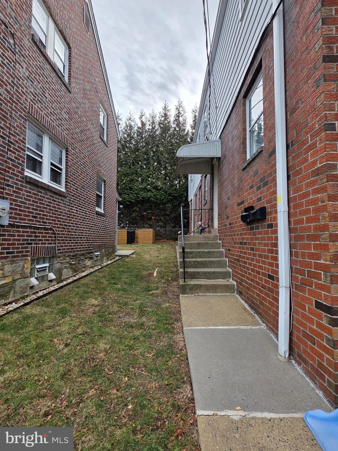 1022 FOX CHASE ROAD B