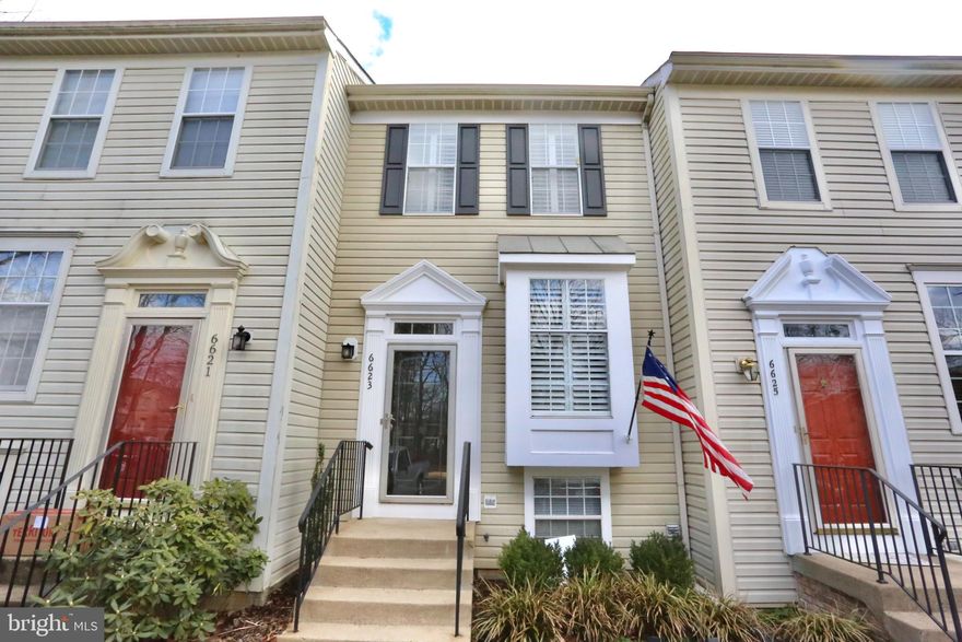 LOCATION, LOCATION, LOCATION  Beautiful townhome located in Centerville VA.  Off of route 24 convenient for travel with a 15 minute drive to Dulles Airport. Lake Braddock park 5 min drive away with lots of shops, stores, and restaurants within a 10 minute drive. This home features wood floors throughout the first floor with a beautifully finished kitchen that has stainless steel appliances. 2 amazing bedrooms upstairs with superb lighting . Carpeted basement that leads out to the yard with a upper deck. This home is perfect for anyone and a great find!